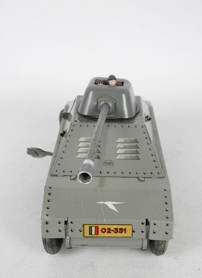null VEBE : Alsace mechanical tank in lithographed sheet metal. GOOD CONDITION.