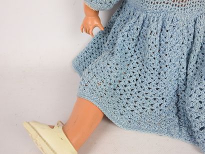 null RAYNAL: Plastic doll, sleeping eyes, open mouth, with mechanism. Woolen clothing....