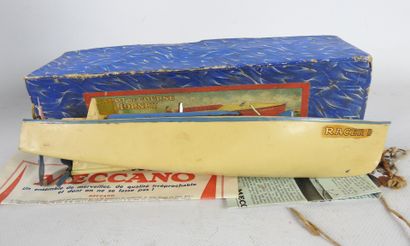 null MECCANO : Racing boat Hornby N°2 Pegasus Racer II. In its box with instructions....