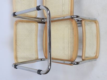 null D'après Marcel BREUER (1902-1981) : Suite de quatre chaises modèle B32, structure...