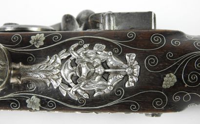  Flintlock pistol signed "Barnett London", circa 1825-1830 
Octagonal case-hardened...