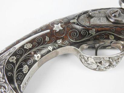  Pistolet à Silex signé " Barnett London ", Vers 1825-1830 
Canon jaspé octogonal...