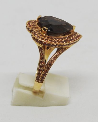 null Mauboussin. Ring heart in yellow gold 18K (750 thousandths) centered of a smoked...