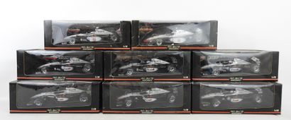 null Paul's Model Art, MINICHAMPS : 8 voitures de courses F1 en boite dont David,...