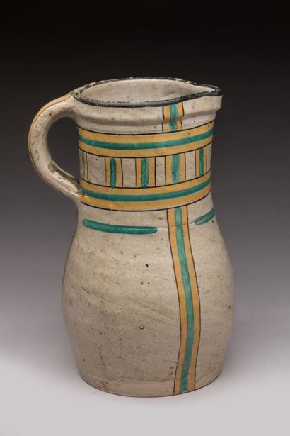 null NABEUL, Tunisia.


Water pitcher in glazed terracotta.


1st third of the XXth...