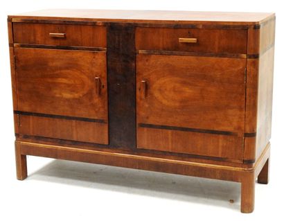 null Work of the 30s

Buffet with height of support of rectangular form opening by...