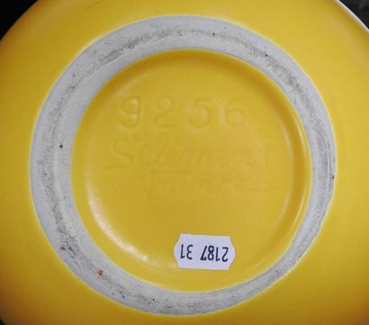 null SAINT-CLEMENT

Vase boule céramique émaillée jaune.

Signé et numéroté 9256.

17...