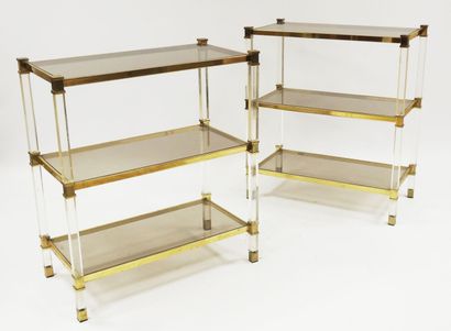 null Pierre VANDEL - Paris

Pair of shelves of rectangular form with three trays...