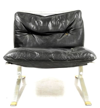 null Olivier MOURGUE (born in 1939) attributed to

Fireside chair model " Joker "...