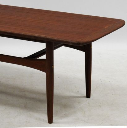 null ARREBO MOBLER 

Rectangular coffee table in teak.

Work of the 60s.

44,5 x...