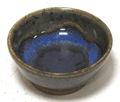 null Etienne MOREAU-NELATON (1859-1927)

Stoneware bowl of circular form on heel...