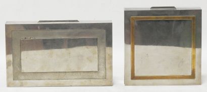 null Guy LEFÈVRE (1933-2018) dans le goût de

Deux boîtes en métal chromé et laiton...