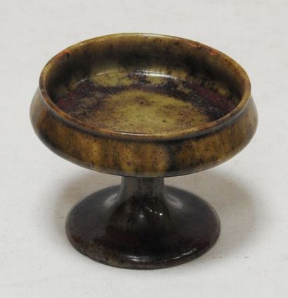 null Adrien DALPAYRAT (1844-1910)

Stoneware bowl on a yellow, green and oxblood...