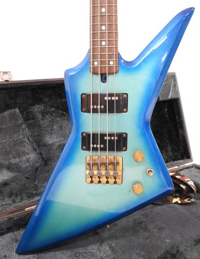 null ARIA PRO II

Bass guitar model ZZB custom. In its hard case. From the 80's.

Made...