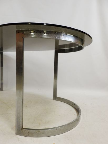 null Boris TABACOFF for Roche Bobois

Dining room table with an ovoid smoked glass...