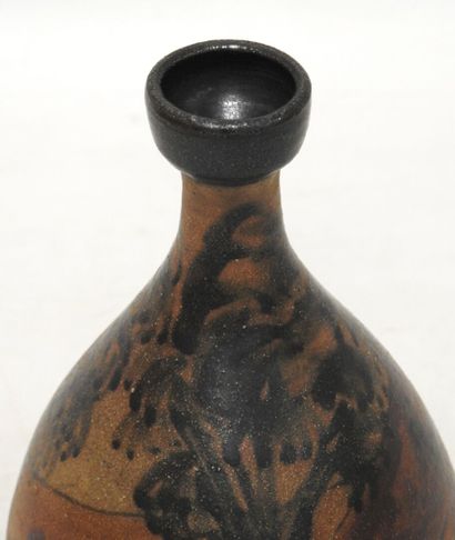 null CIBOURE

Vase in stoneware of ovoid form with swollen neck decorated with a...