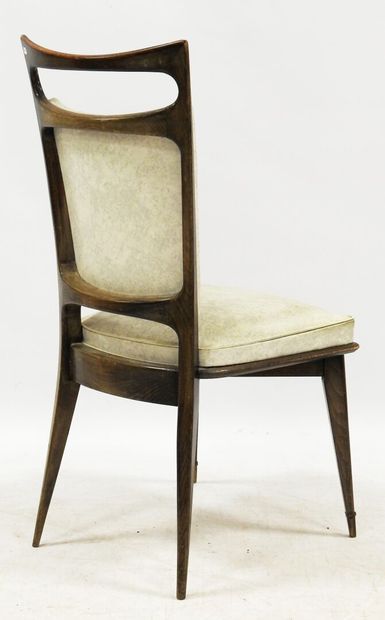 null Ico PARISI (1916-1996) dans le goût

Suite de 5 chaises architecturées en bois...