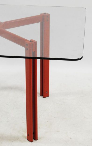 null Work of the 80s

Rectangular dining room table with red lacquered metal base...