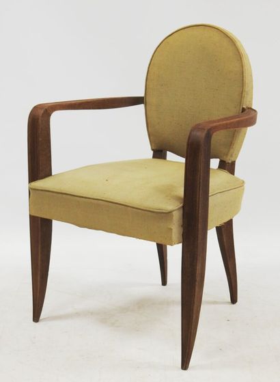 null Jean PASCAUD (1903-1996) attributed to

Tinted oak armchair, semi-medallion...
