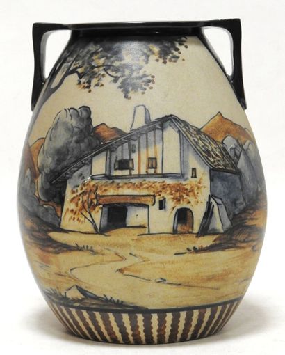 null CIBOURE

Stoneware vase of ovoid form with bent handles decorated with a fandango.

Decorator...