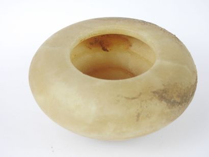 null EGYPTE : Vase en albâtre. Epoque Thinite (Iere-IIe Dynastie, 3000-2700 av. J.-C.)....