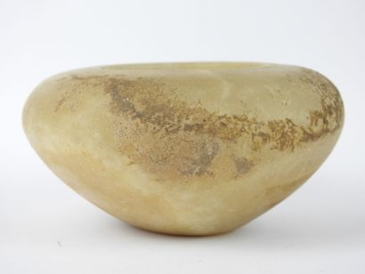 null EGYPTE : Vase en albâtre. Epoque Thinite (Iere-IIe Dynastie, 3000-2700 av. J.-C.)....