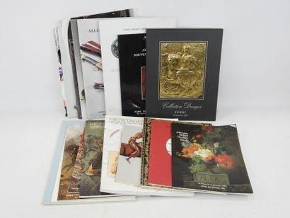 null [MILITARIA] lot de 19 catalogues de vente Militaria / Souvenirs Historiques...