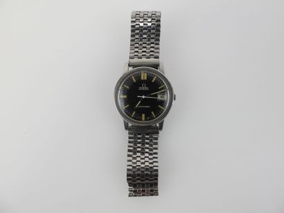 null OMEGA: Automatic Seamaster watch in steel. Small scratch.