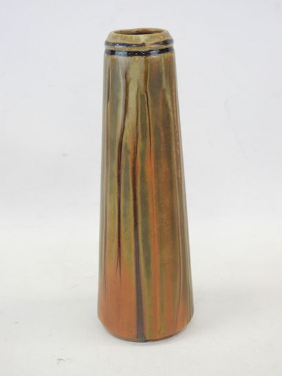 null DENBAC, Vase truncated cone in orange enamelled stoneware, signed under the...