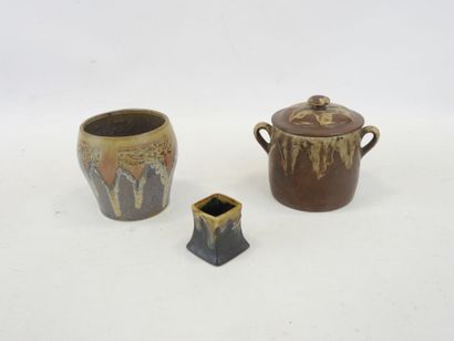 null DENBAC, Meeting of a tobacco pot, a covered pot and a match holder in enamelled...