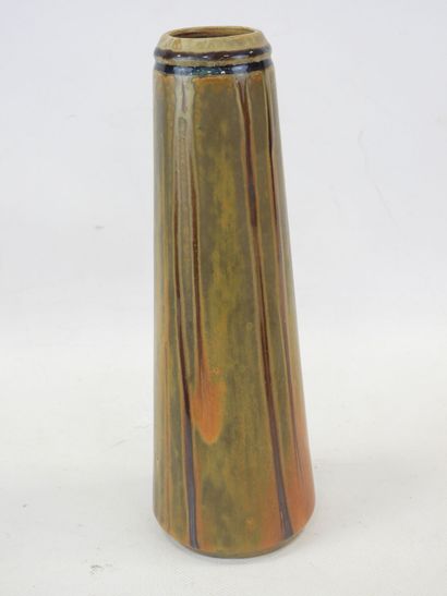 null DENBAC, Vase truncated cone in orange enamelled stoneware, signed under the...
