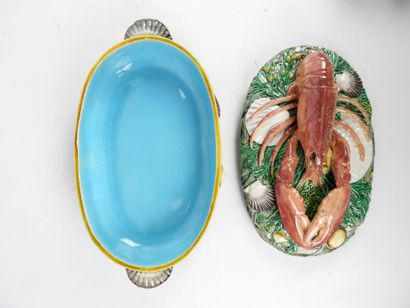 null MINTON : Terrine couverte au homard et coquillages en barbotine. N°1523. Circa...