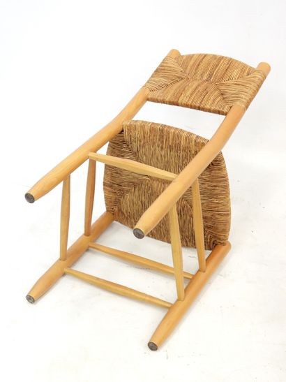 null Charlotte PERRIAND (1903-1999)

Chaise n°19

Structure en frêne, assise et dossier...