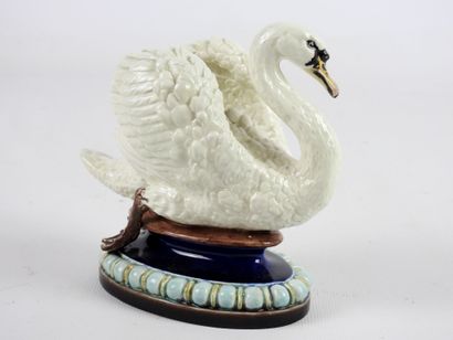 null Hugo LONITZ (XIXth): Swan in barbotine. Cachet Lonitz. N°1767. H: 13 cm



Hugo...