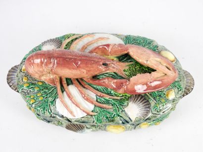 null MINTON : Terrine couverte au homard et coquillages en barbotine. N°1523. Circa...