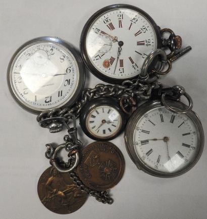 null Meeting of four metal pocket watches


Worn


Two military medals in copper...
