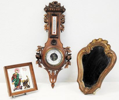 null Barometer in natural wood in the Henri II style with vegetal decoration


H....