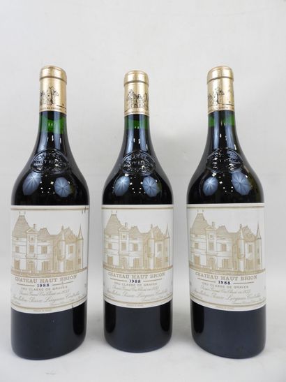 null 3 bouteilles CHÂTEAU HAUT-BRION, Clarence Dillon s.a. Pessac - 1988 - GCC1 ...