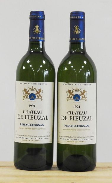 null 2 bottles

Château de Fieuzal 

1994

Pessac-Léognan 

Worn labels, one torn,...