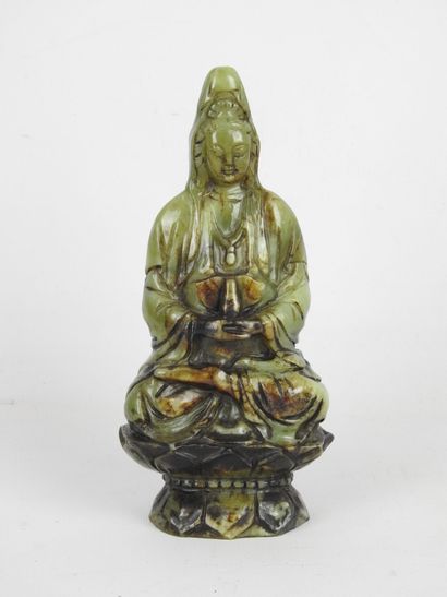null CHINA. Statuette of a deity in green hard stone. H. : 21 cm
