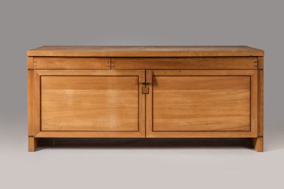 null 
Pierre CHAPO (1927-1987) 




Elm sideboard model R08 A opening by two drawers...