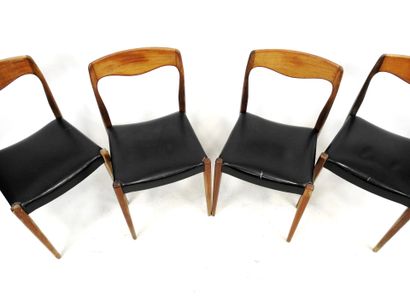 null Niels Otto MOLLER (1920-1982) : Four chairs in wood and black skai. 82 x 45...