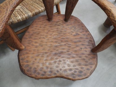 null PAIR OF CHAIRS in light oak worked in honeycomb. 

Brutalist work of the 1960s....