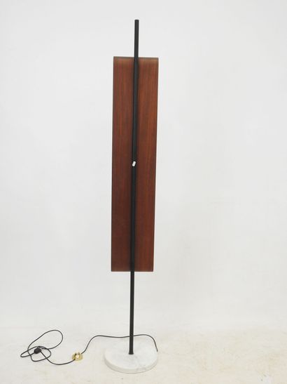 null REGGIANI (attributed to): Teak floor lamp supported by a blackened tubular metal...