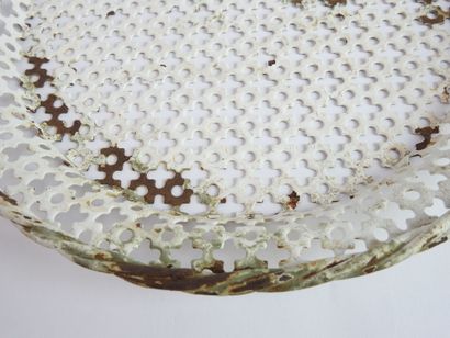 null Mathieu MATEGOT (1910-2001) : Circular tray in white lacquered perforated sheet...