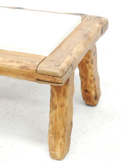 null Rectangular low table in pine and plaster. 45 x 105 x 55 cm