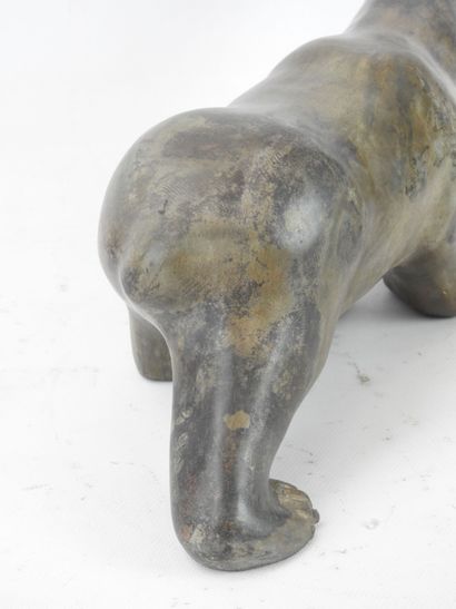 null Pierre CHENET (XXth century) : Polar bear. Bronze with brown ochre patina. Signature...