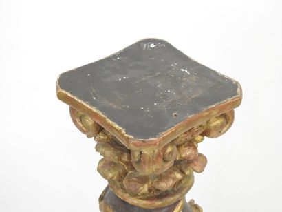 null TORSE COLUMN in carved, lacquered and gilded wood decorated with a rosebush...