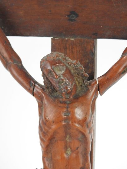 null CHRIST in carved boxwood, the head bent to the right, the mouth open, the perizonium...