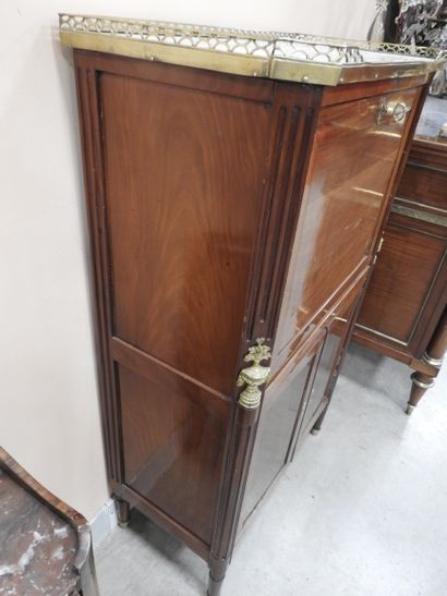 null 
Rare SECRETARY with height of support, in mahogany and mahogany veneer, opening...